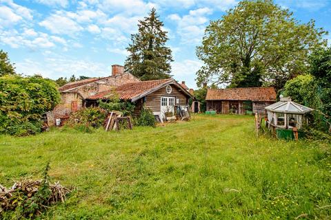 4 bedroom detached house for sale, Norwich Road, Bracon Ash, Norwich, Norfolk, NR14