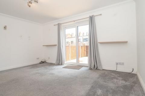 3 bedroom end of terrace house for sale, Church Road, Ramsgate, CT11