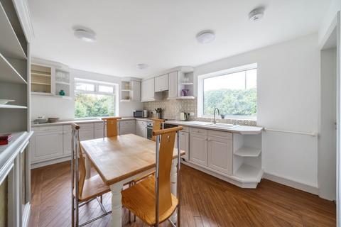2 Hazelwood Close, London, W5 3JN