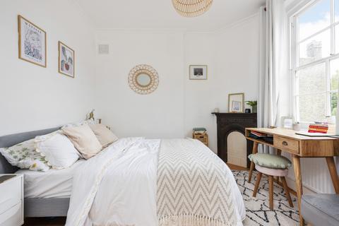 2 bedroom flat for sale, Tufnell House, Pleasant Place, London, N1