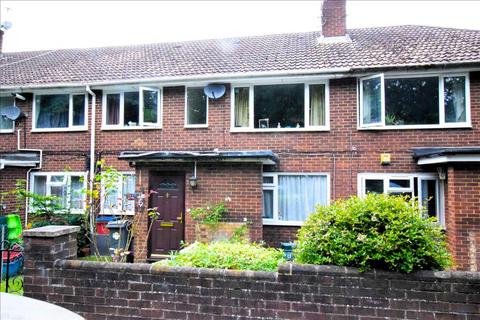 3 bedroom flat for sale, Clymping Dene, Feltham, Middlesex, TW14