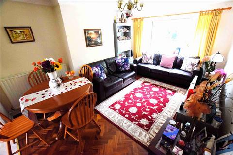 6 Clymping Dene, Feltham, TW14 0JA