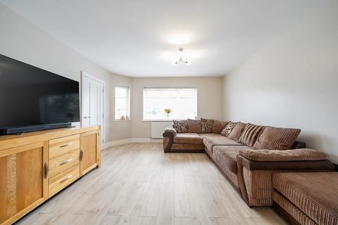 3 Walnut Way, Ruislip, HA4 6TA