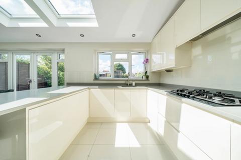 3 Walnut Way, Ruislip, HA4 6TA