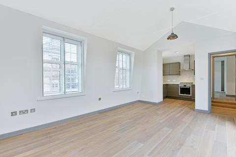 2 bedroom flat to rent, Shaftesbury Avenue  W1D