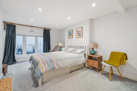 Flat 1, 49 Gipsy Hill, London, SE19 1QH