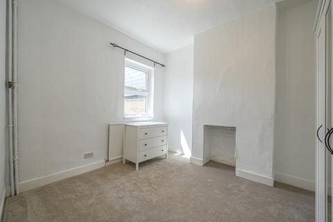 1 bedroom apartment to rent, Langroyd Road Tooting SW17