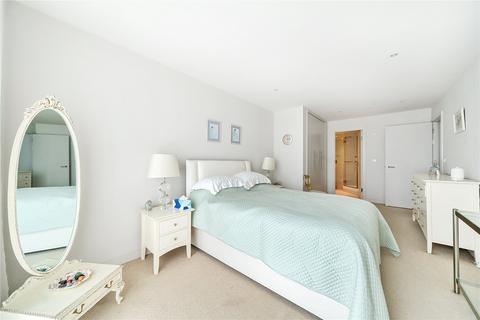 2 bedroom flat for sale, The Heart, Walton-On-Thames, KT12