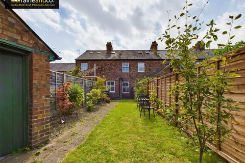 2 bedroom terraced house for sale, Warrengate Road, Brookmans Park