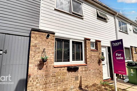 3 bedroom terraced house for sale, Risby, Peterborough