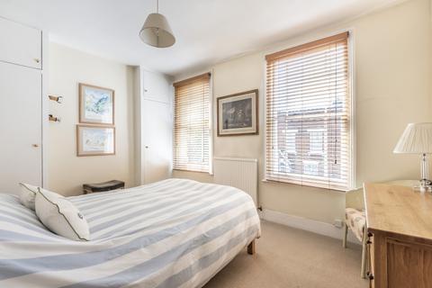 2 bedroom cottage to rent, Tyneham Road Battersea SW11