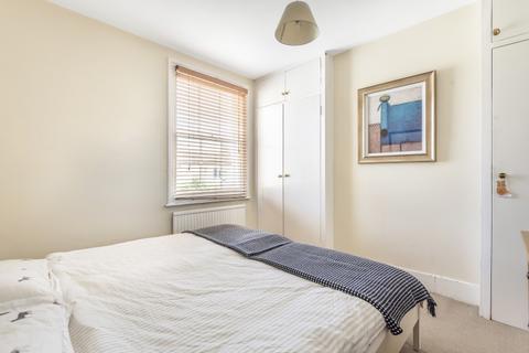 2 bedroom cottage to rent, Tyneham Road Battersea SW11