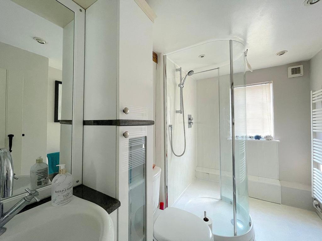 Shower Room (1)