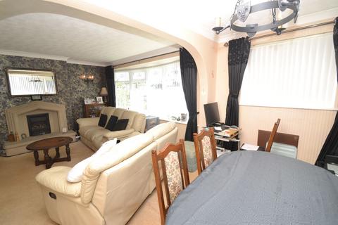 20 Brackendale Parade, Bradford, BD10 0SR