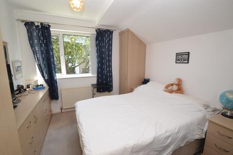 20 Brackendale Parade, Bradford, BD10 0SR