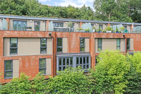 3 bedroom terraced house for sale, Millbank Close, Farnham, Surrey, GU9