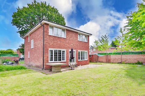 4 bedroom detached house for sale, Maria Theresa Close, New Malden