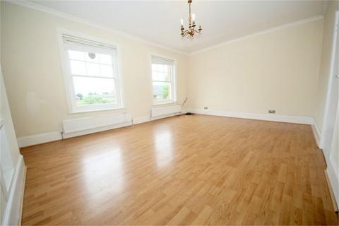 1 bedroom flat to rent, Wades Hill, LONDON, N21