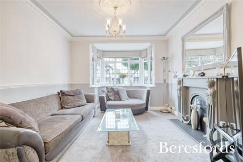 15 Fleet Close, Upminster, RM14 1PS