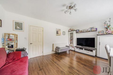 2 bedroom ground floor flat for sale, Palmerston Road London N22