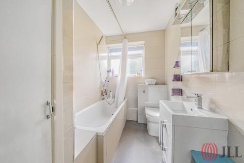 2 bedroom ground floor flat for sale, Palmerston Road London N22