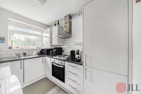 2 bedroom ground floor flat for sale, Palmerston Road London N22