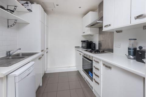2 bedroom flat to rent, Royal View, 80 Grand Parade BN2