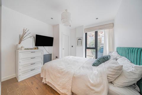 2 bedroom flat for sale, Fairbridge Road, Archway