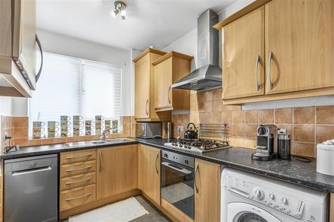 10 Wiltshire Close, London, SW3 2NS
