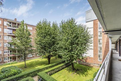 10 Wiltshire Close, London, SW3 2NS