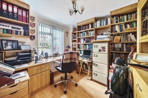 2 Nourse Close, Cheltenham, GL53 0NQ