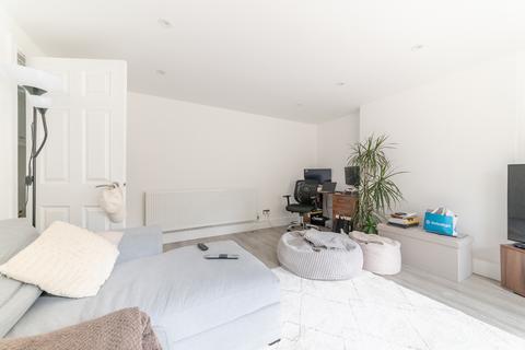 1 bedroom flat for sale, Edbrooke Road, London W9