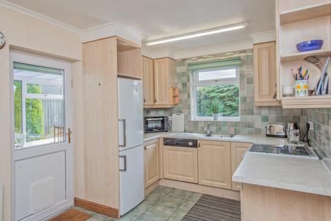 3 bedroom bungalow for sale, Grange Avenue, East Bierley, Bradford, BD4