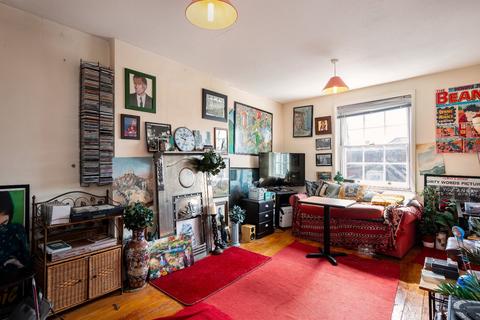 Flat 3, 14 Low Ousegate, York, YO1 9QU