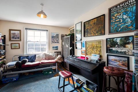 Flat 3, 14 Low Ousegate, York, YO1 9QU