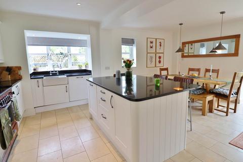 4 bedroom detached house for sale, Eastcourt, Burbage, Marlborough