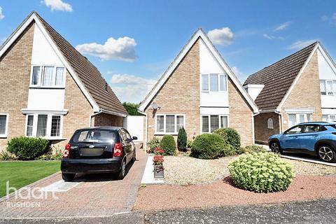 3 bedroom detached house for sale, Glenfield Close, Rushden