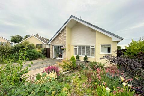 3 bedroom detached bungalow for sale, Y Groesffordd, Bryncrug LL36