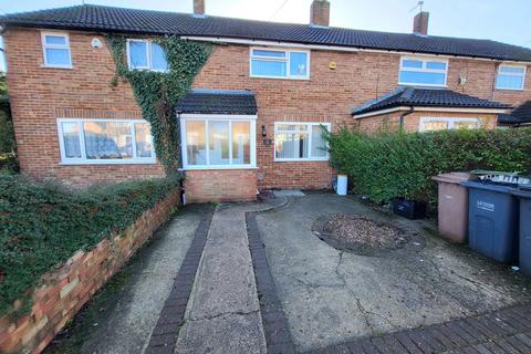 3 bedroom terraced house to rent, Luton LU2