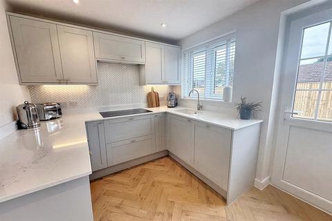 15 Coniston Close, Verwood, BH31 6HW