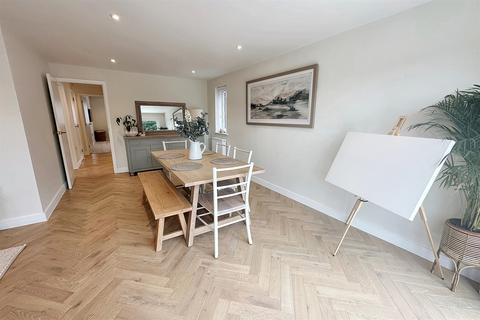 15 Coniston Close, Verwood, BH31 6HW