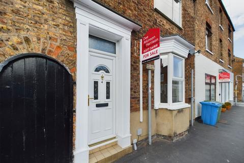 3 bedroom terraced house for sale, George Street, Driffield, YO25 6RA