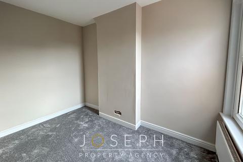 8 Fraser Road, Ipswich, IP1 4AE