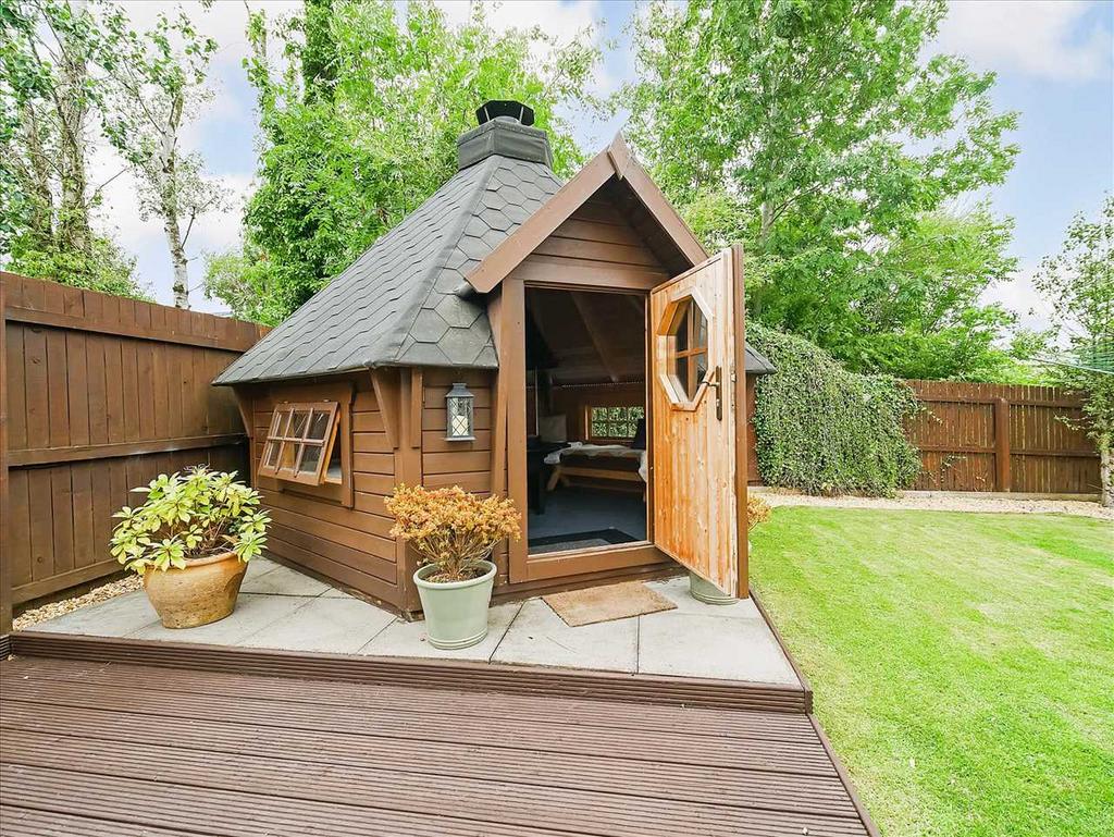Summer House (1)