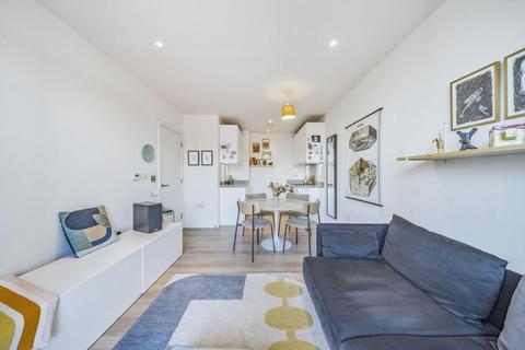 1 bedroom flat for sale, Varcoe Road, London