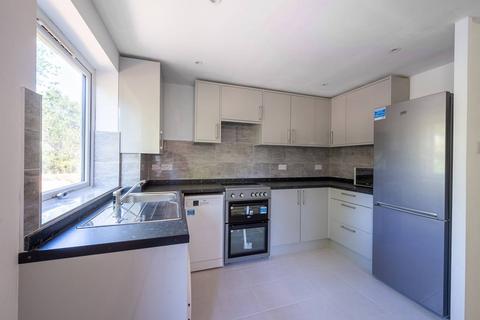 2 bedroom flat to rent, Victoria Drive, Southfields, London, SW19