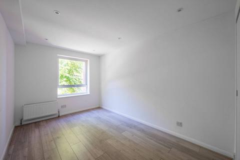 2 bedroom flat to rent, Victoria Drive, Southfields, London, SW19