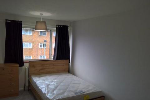 4 Stapleford Close, Kingston Upon Thames, KT1 3HL