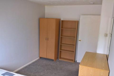 4 Stapleford Close, Kingston Upon Thames, KT1 3HL