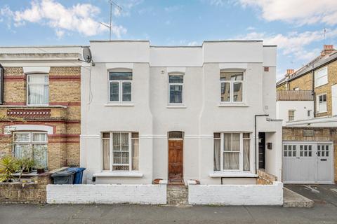2a Vale Grove, London, W3 7QP
